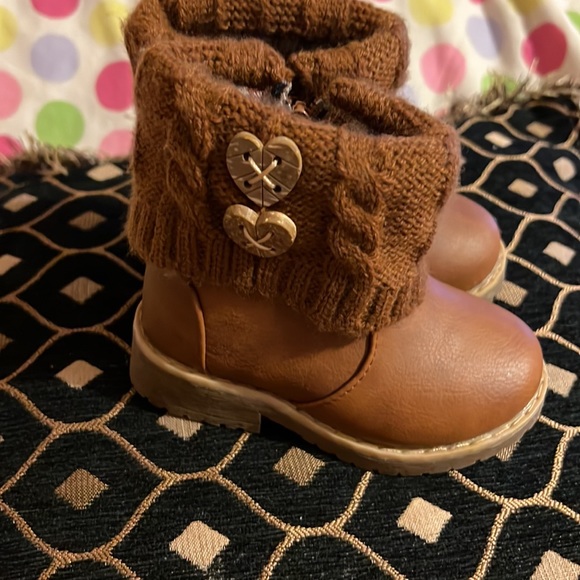 Kids - Picture 2 of 4